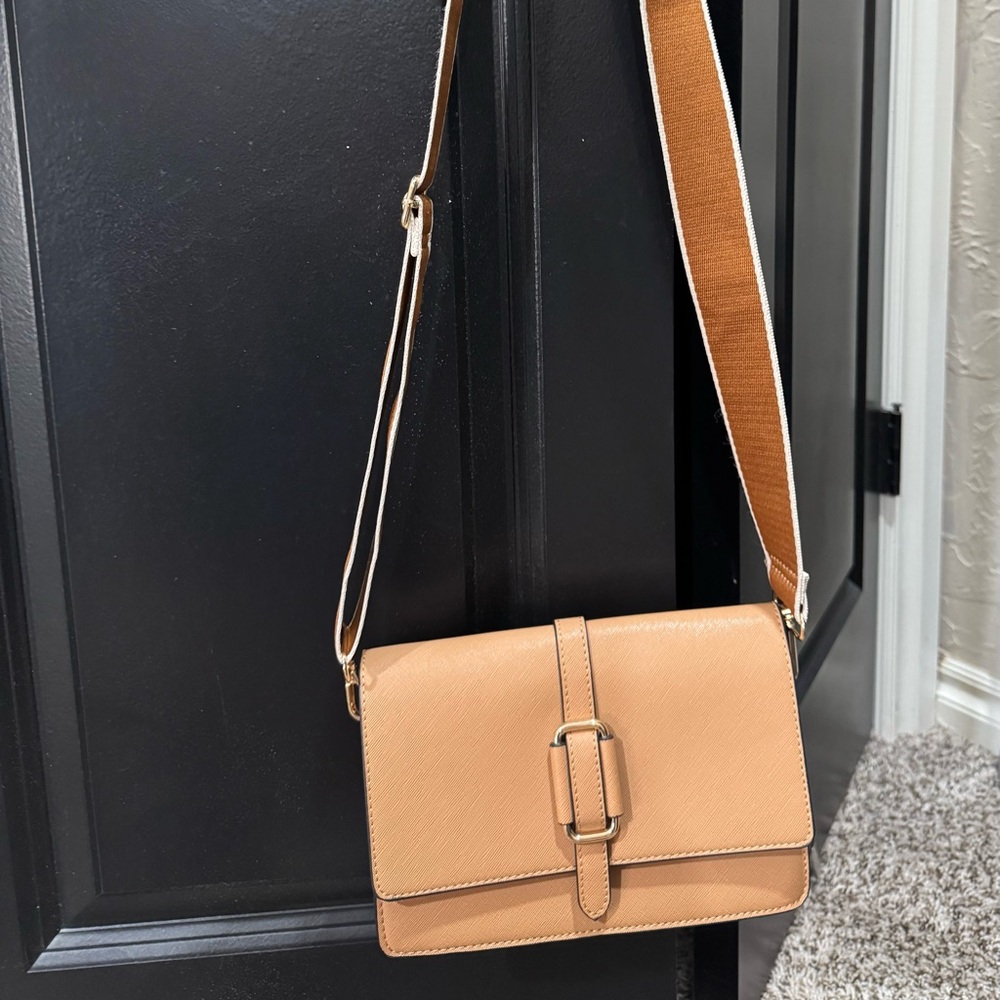 Elegant Tan Crossbody Bag